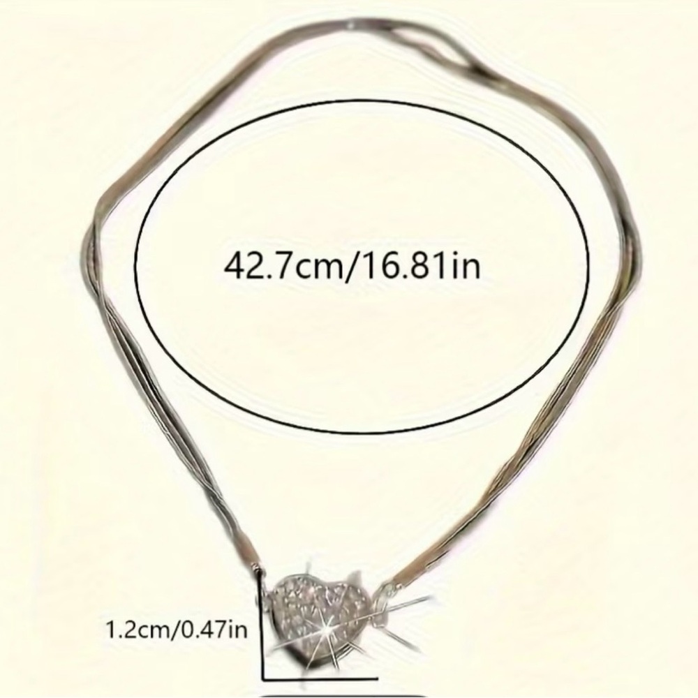 Elegant Silver Heart Pendant Necklace - Picture 4 of 4